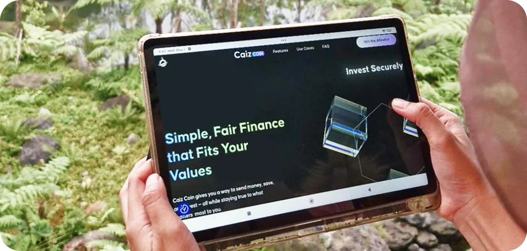 Caiz website on laptop